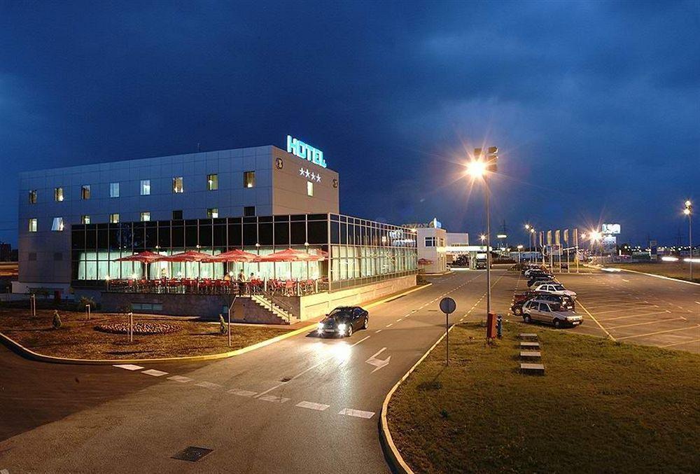 Hotel Zovko Zagreb Sesvete Exterior photo