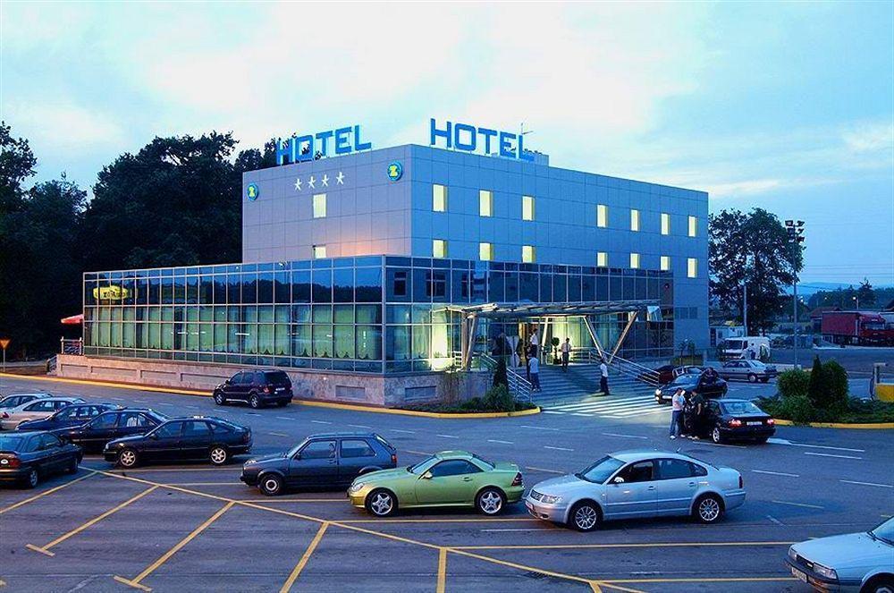 Hotel Zovko Zagreb Sesvete Exterior photo